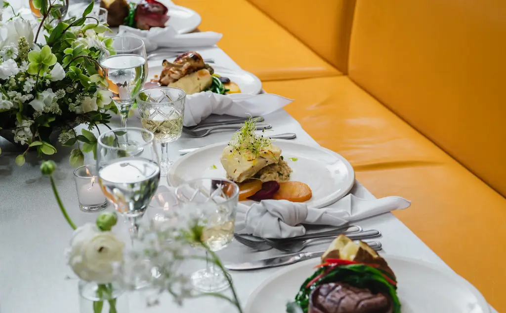 Host Your Event at HotHouse Toronto and Serve Delicious Chef Crafted Meals